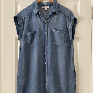 Lightweight jean dress with side pockets